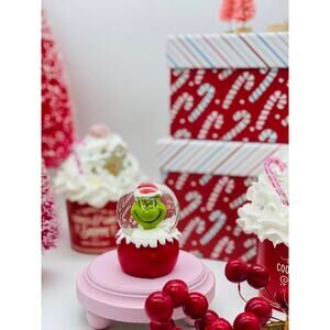 Mini Grinch Holiday Mini Snow Globe